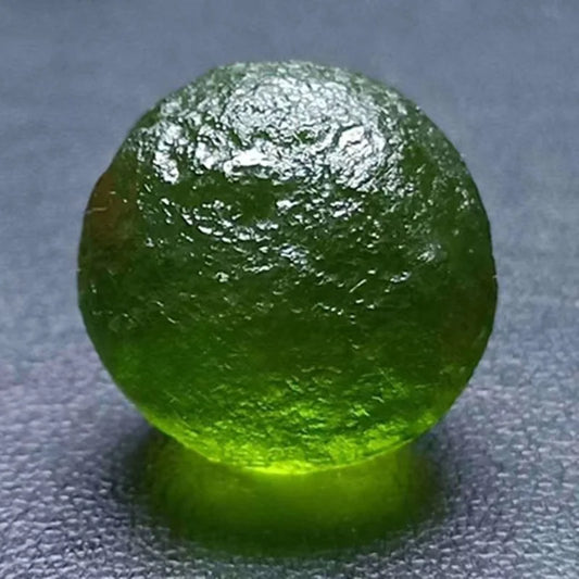 Pierre Moldavite Sphérique 20mm – Guérison