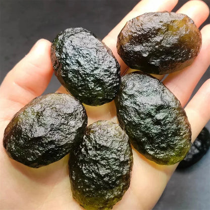 Pierre Moldavite Naturelle – Météorite Tchèque & Cristal Énergétique