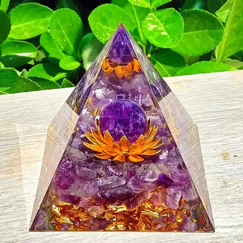 Pyramide Orgonite Lotus Améthyste & Obsidienne