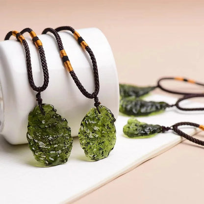 Collier Pierre Moldavite de Qualité – Pendentif Chakra & Guérison