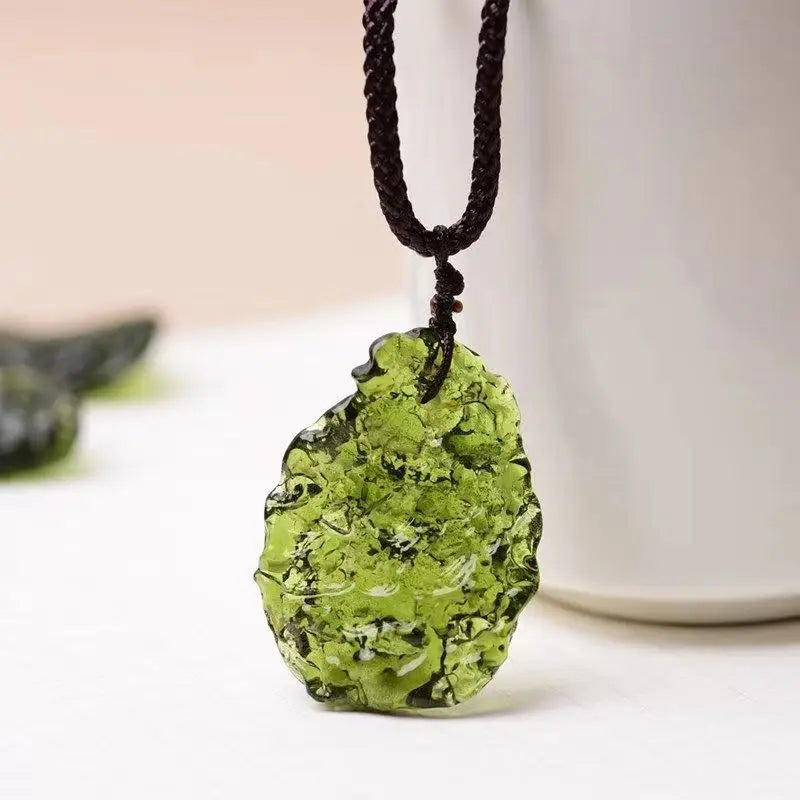 Collier Pierre Moldavite de Qualité – Pendentif Chakra & Guérison