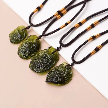 Collier Pierre Moldavite de Qualité – Pendentif Chakra & Guérison